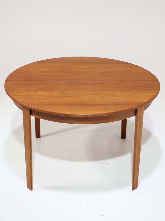 Image 1 of Extendable round dining table teak vintage Danish