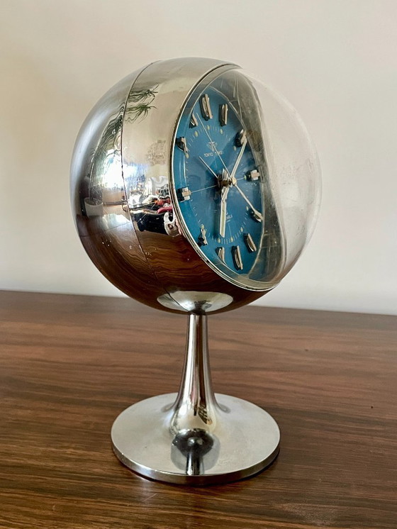 Image 1 of 70s Vintage Retro Originele Tafelklok Opwindklok Wekker