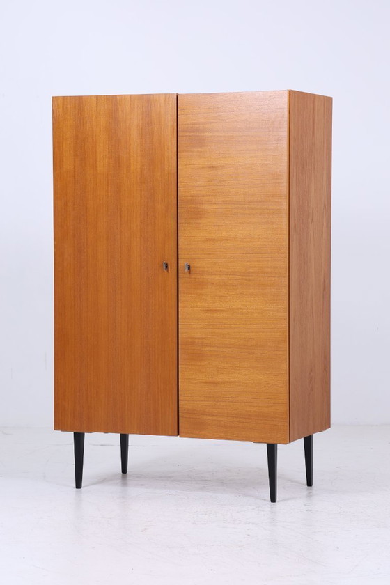Image 1 of Armadio vintage in teak | Armadio per biancheria di metà secolo | Armadio anni '60 | con 2 appendiabiti #07-19