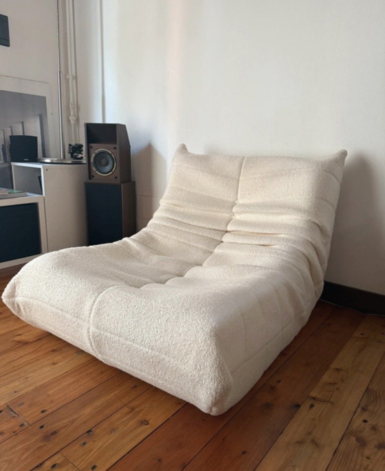 Image 1 of Off-white lounge chair in the Togo style, Space Age design