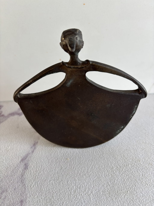 Bronzefigur