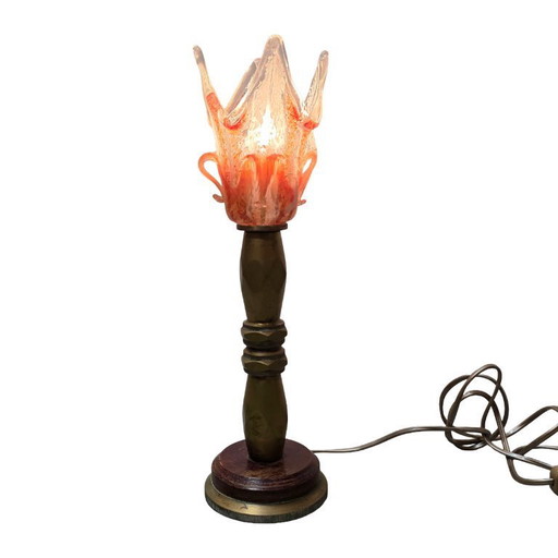 Messinglampe aus der Mitte des 20. Jahrhunderts mit tulpenförmigem Schirm