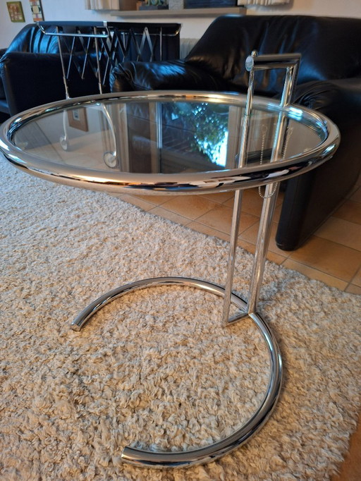 Tavolo regolabile E1027, design classico