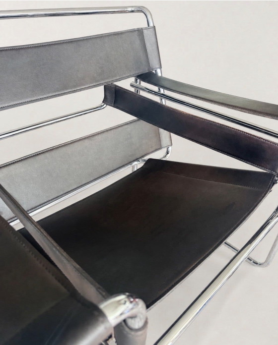 2 sedie Wassily vintage, Marcel Breuer per Fasem – Poltrone, Chrome, Leather (photo 9 of 10)