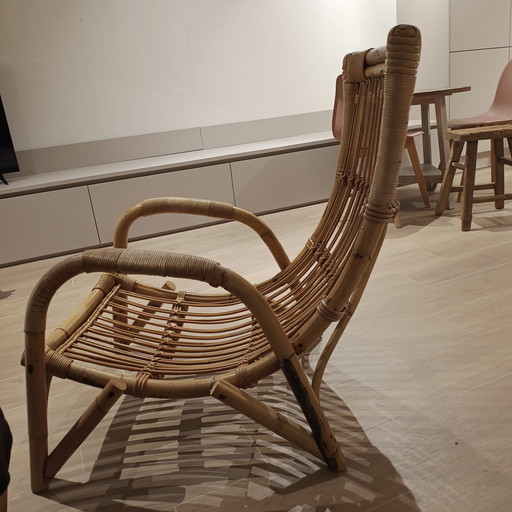 Asiento y reposapiés de bambú