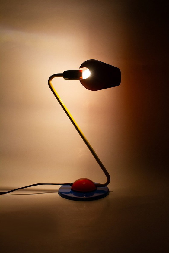Image 1 of Hema Schreibtischlampe im Memphis-Stil aus den 1980er Jahren mit Kappe