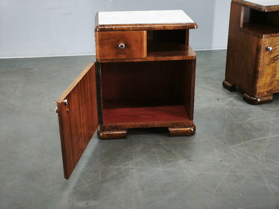 Paar Art Deco Nachttische aus Nussbaum, Tschechoslowakei, 1930er Jahre – Schlafzimmerzubehör, Wood (photo 12 of 16)