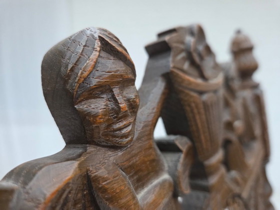 Image 1 of Jaren 30, Deense fauteuil met hoge rugleuning, meubelstof, velours, handgesneden eikenhout.