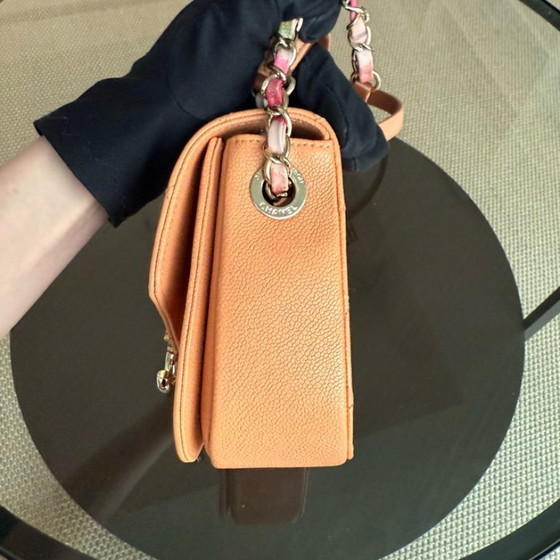 Image 1 of Chanel Coco Curve Cuba Small - Pelle trapuntata color caramello con finiture in oro chiaro, serie 23