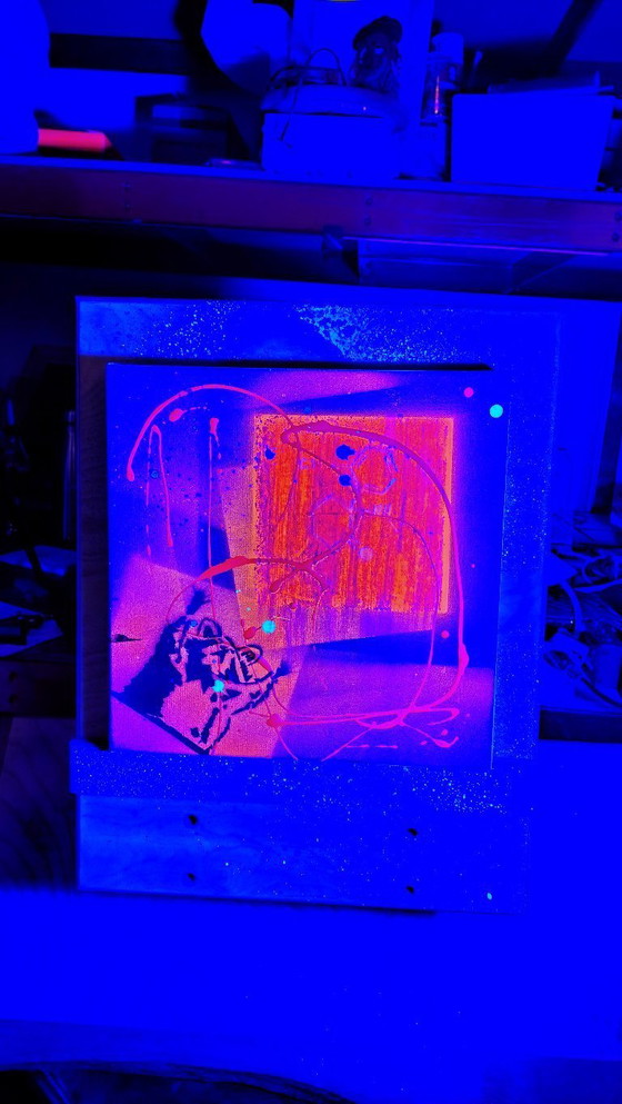 Image 1 of Lo bueno es bueno: filosofía visual con grafitis acrílicos y plantillas