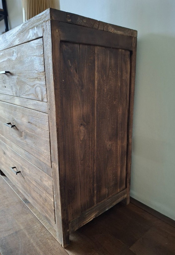 Image 1 of Aparador de teca con 3 cajones