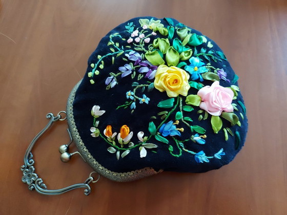 Image 1 of Eine Designer-Tasche, handgefertigt als Einzelstück.