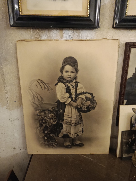 Image 1 of UNIQUE! XL charcoal drawing, antique, circa 1900, portrait of a girl with a fruit basket