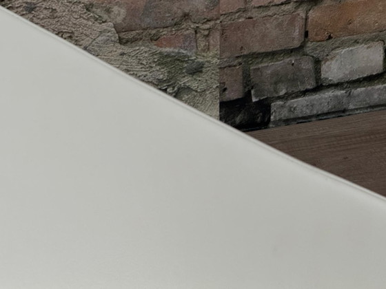 Image 1 of Vitra Coco blanco