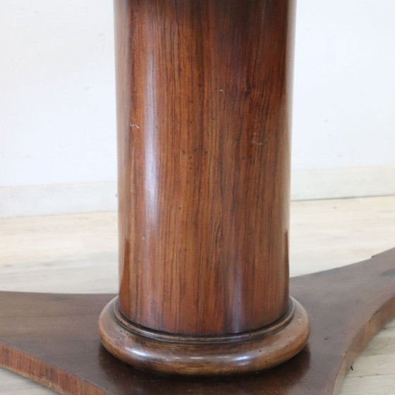 Image 1 of Antique Round Table in Walnut, Italy Early 19th Century