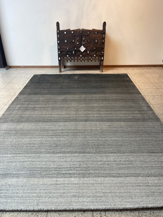 Image 1 of Leolux Evidence Milan Grey 200 x 300