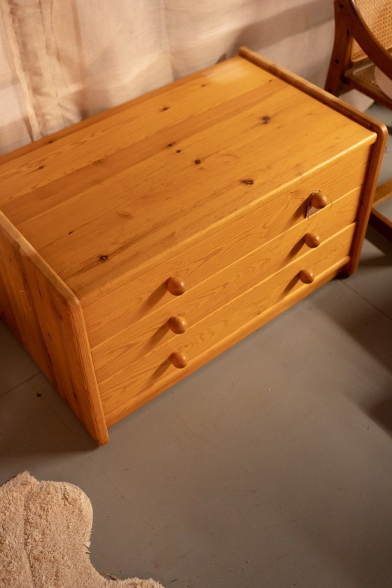 Image 1 of Commode vintage en pin
