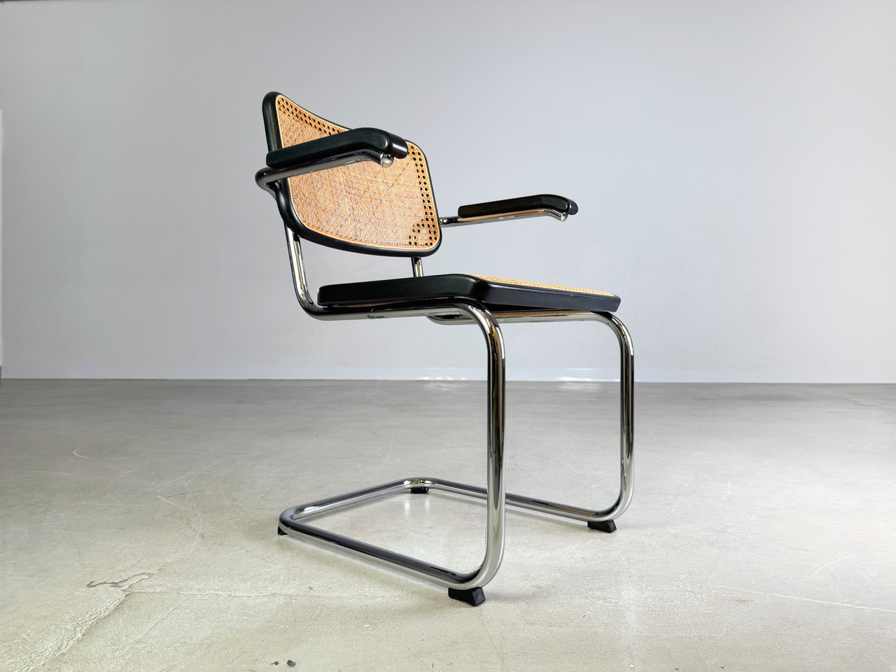 Original Thonet cantilever chair S64V Marcel Breuer design chair