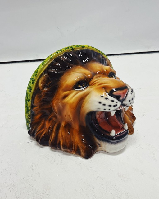 Étagère murale en céramique Lion