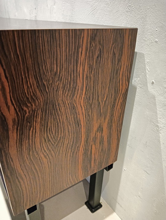 Image 1 of Cadovius-Schrank auf Metallsockel