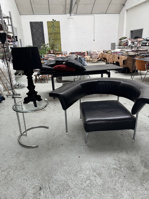 Causeuse Ego Form tullip + lampe Kartell + table Eileen Gray