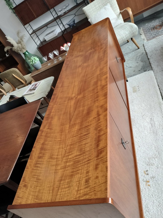 Image 1 of Vintage teakhouten groot dressoir 