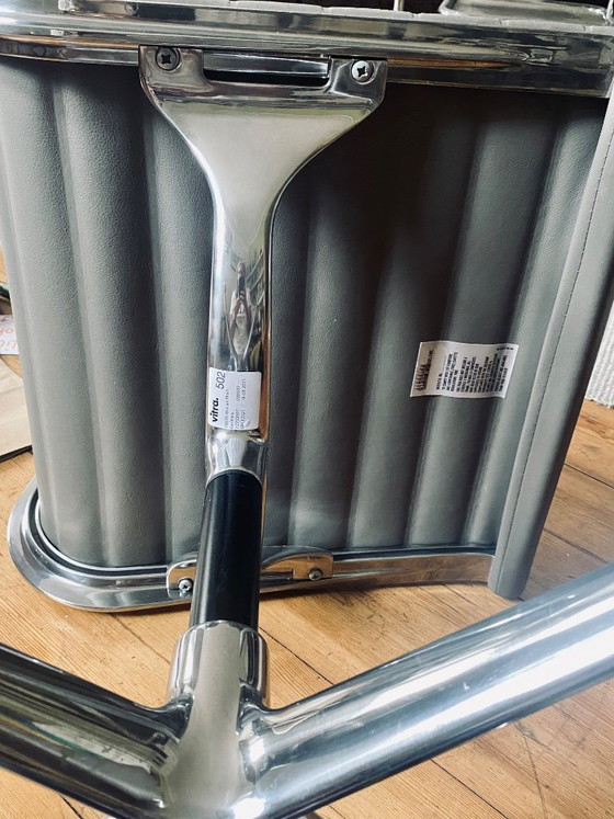 Vitra Aluminium Chairs EA 101 – Dining chairs, Leather (photo 4 of 10)