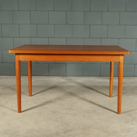 Set da pranzo in teak di metà secolo: tavolo e 4 sedie. – Velvet (photo 8 of 24)