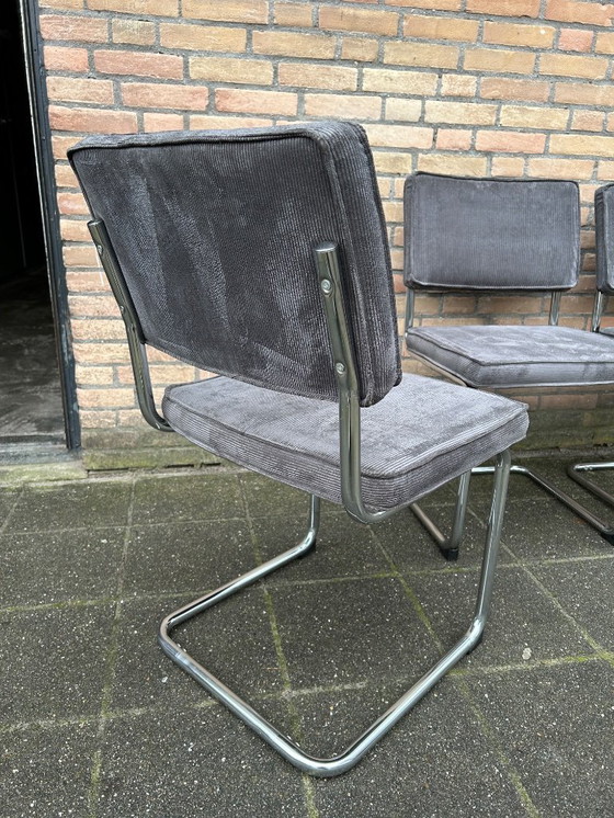 Image 1 of 4 sedie a slitta in velluto a coste con struttura tubolare cromata