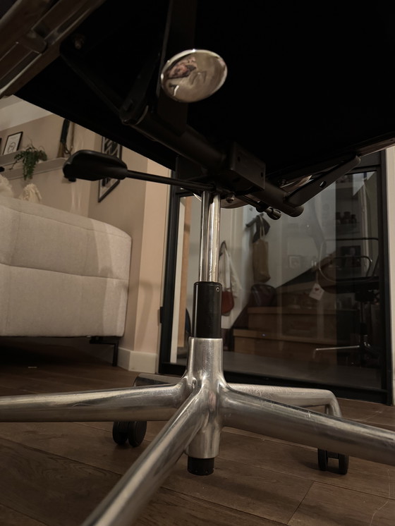 Image 1 of Vitra EA119