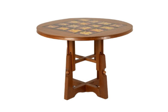 Image 1 of Guillerme et Chambron. Guéridon en chêne et céramique. Années 1970-80