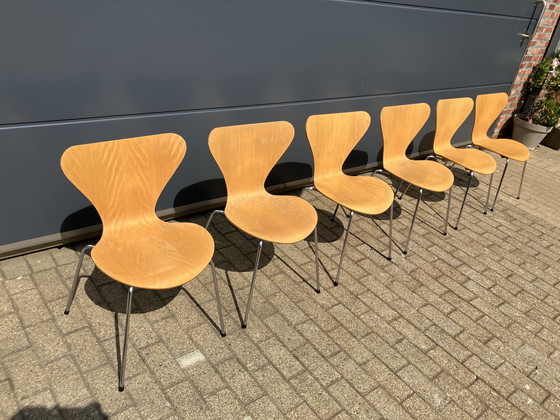 Image 1 of Fritz Hansen series 7 Butterfly chairs natural wood 1988