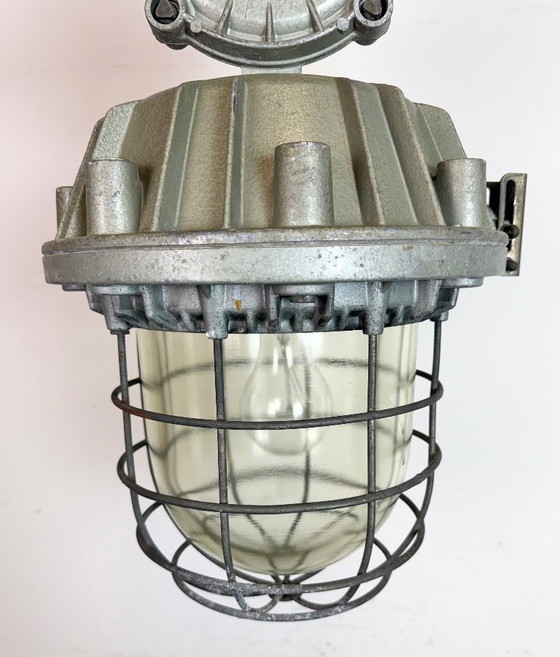 Image 1 of Grande lampada a sospensione industriale in alluminio pressofuso di Zaos, anni '70