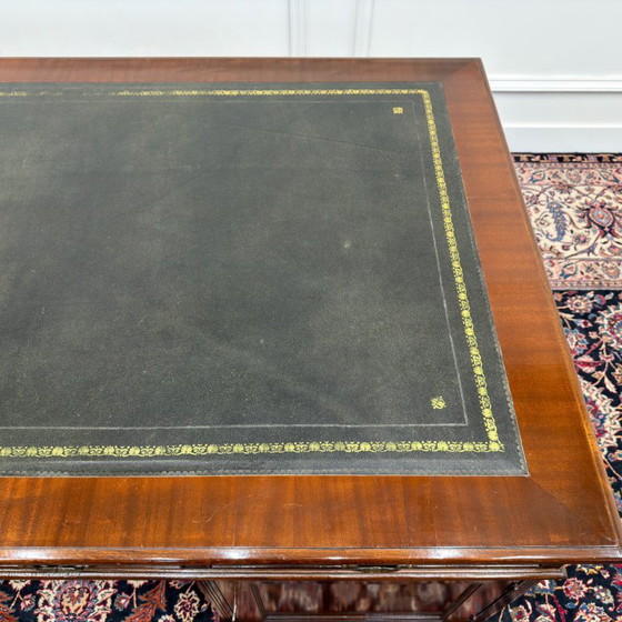 Scrivania da partner classica inglese molto grande – Scrivanie, Leather, Wood (photo 18 of 19)