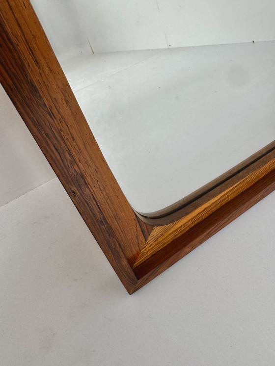 Image 1 of Specchio da parete in palissandro danese: eleganza scolpita di metà secolo