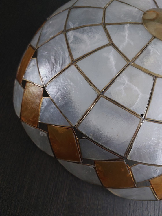 Image 1 of Perlmuschel-Lampe