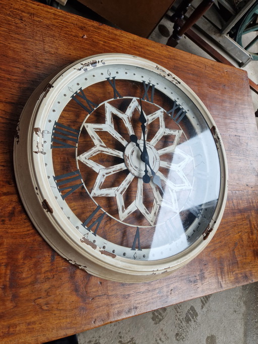 Wunderschöne große Uhr