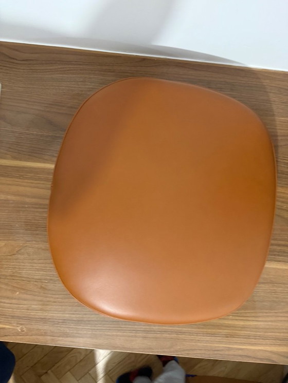 Image 1 of Tulip chair cushion (KNOLL)
