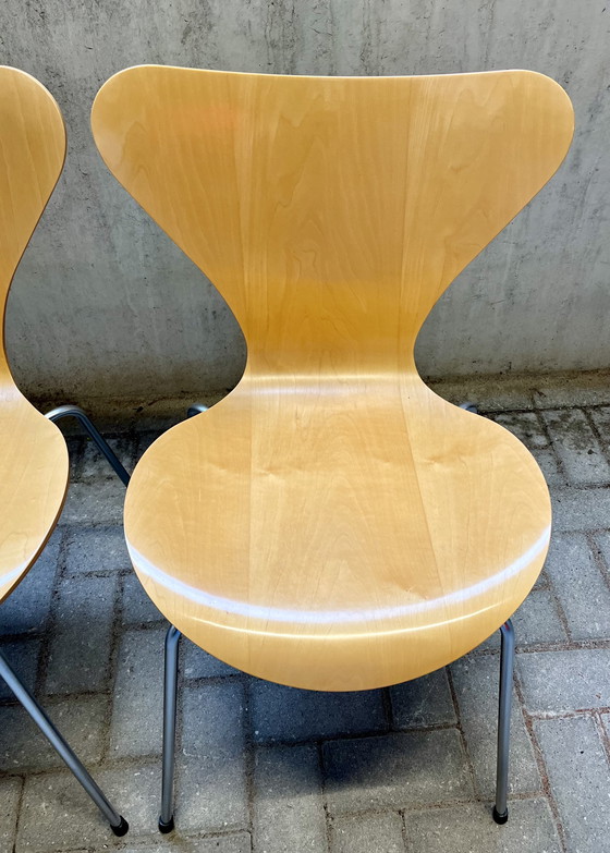 Image 1 of 4 x sedia a farfalla Arne Jacobsen.
