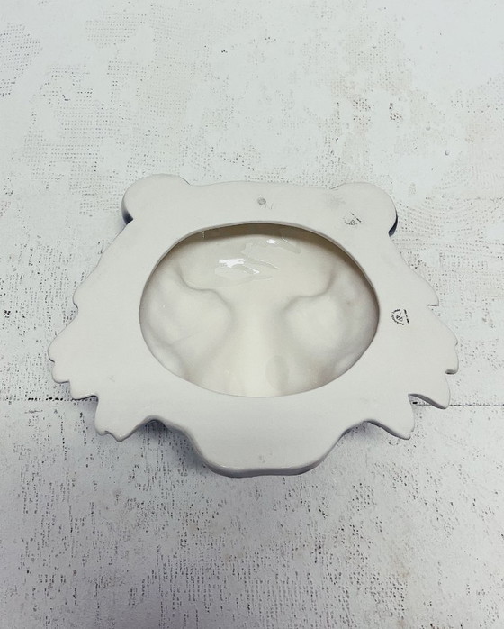 Image 1 of Masque mural léopard en céramique blanche