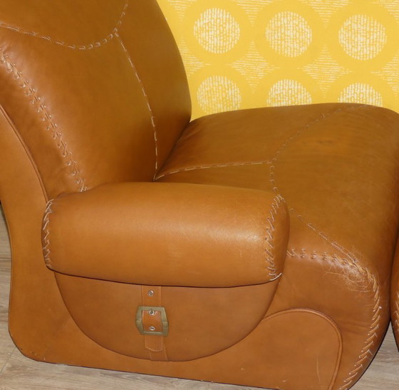 Image 1 of 2 Sitzer Couch Baseball Stil Leder Cognac top Zustand retro vintage 70er Jahre Teil einer GARNITUR modular Armchair karamell joe