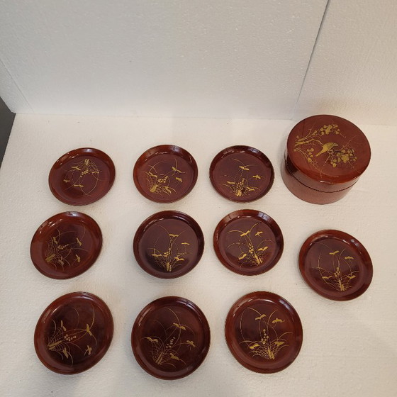 Image 1 of (10) Piatti con scatola, lacca urushi-e, periodo Showa, XX secolo - Giappone