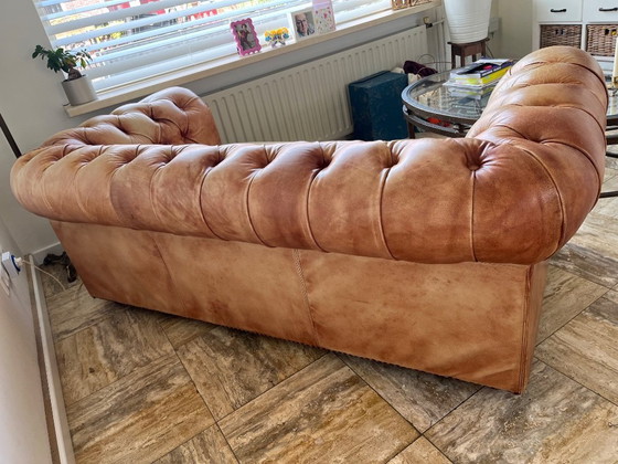 Image 1 of Vintage Chesterfield sofa in good condition