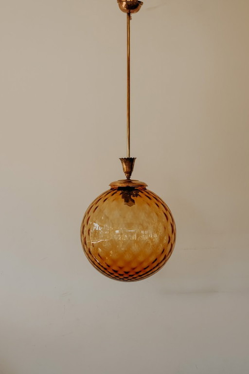 Brass Pendant Lamp with Round Orange Glass Shade and Swirl Structure – hanglampen (photo 2 of 8)
