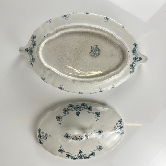 Image 1 of Plato de verduras Villeroy & Boch, modelo "Trèfle - Klee", azul, 1890-1900