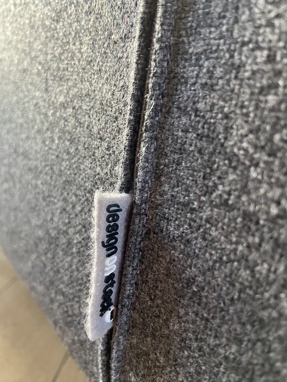 Image 1 of Loveseat Bloq - Diseño en stock