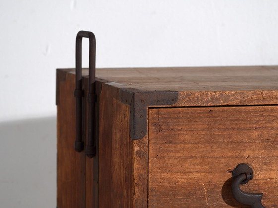 Antique Japanese multi-drawer tansu - Meiji Period / Taishō (c. ) #16 – Chest of drawers, Wood, Iron (photo 26 of 40)
