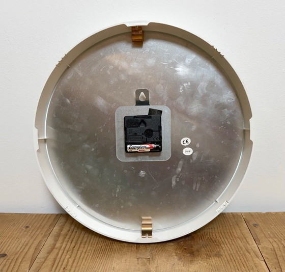 Image 1 of Orologio da parete vintage in bachelite bianca di ESMI, anni '80
