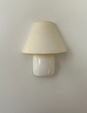 Paar vintage wandlampen, wit en beige, Zweden 1980