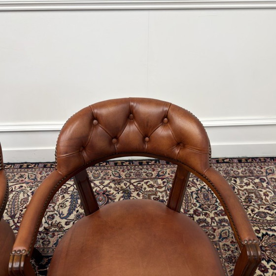 Set Klassische Englische Chesterfield Bürostühle – Sessel, Leather, Wood (photo 8 of 9)
